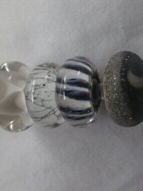 Set of 4 "night sky" bracelet beads - 3 Trollbeads and 1 artisan